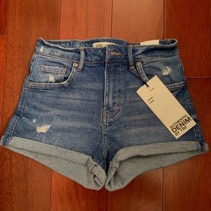 NWT ZARA JEAN SHORT
